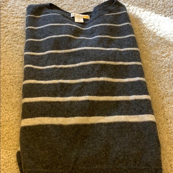 Grey and white striped sweater - Picture 3 of 4